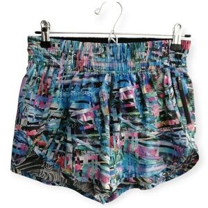 Lululemon Tracker Shorts Special Edition Seawheeze 4" Inseam Pink Blue Rare 6